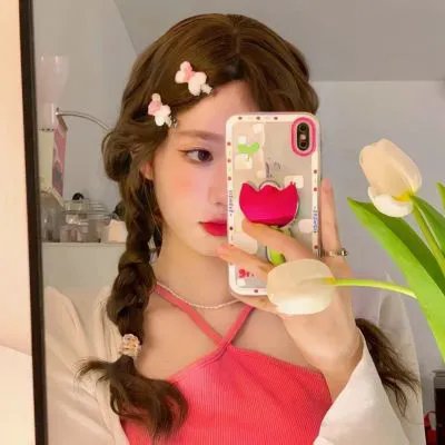 她才是主角